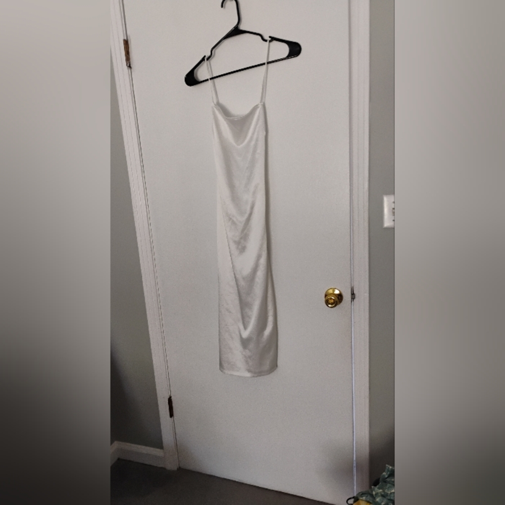 Maurie + Eve Women's Satin White Open Back Midi Dress Sz 4 US